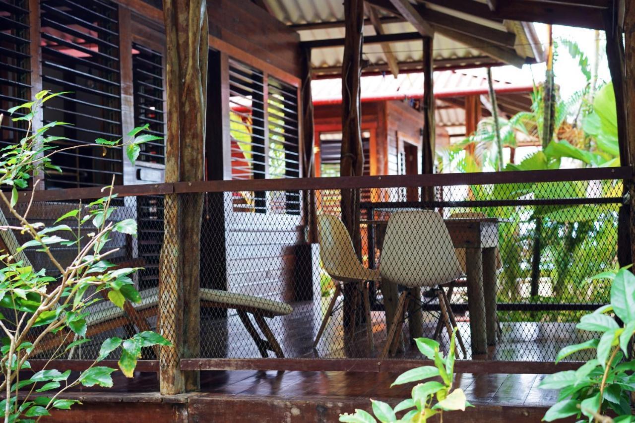 Casa Cayuco Eco-Adventure Lodge Bocas del Toro Esterno foto