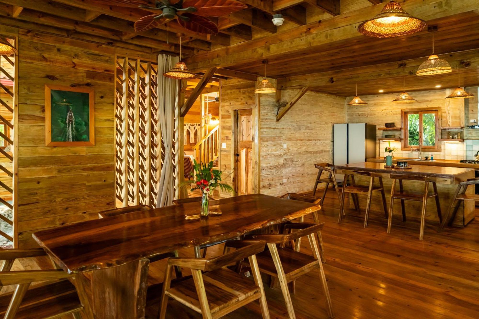 Casa Cayuco Eco-Adventure Lodge Bocas del Toro Esterno foto