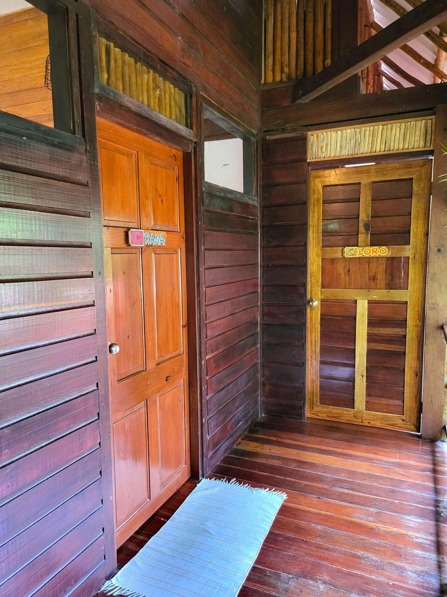 Casa Cayuco Eco-Adventure Lodge Bocas del Toro Esterno foto