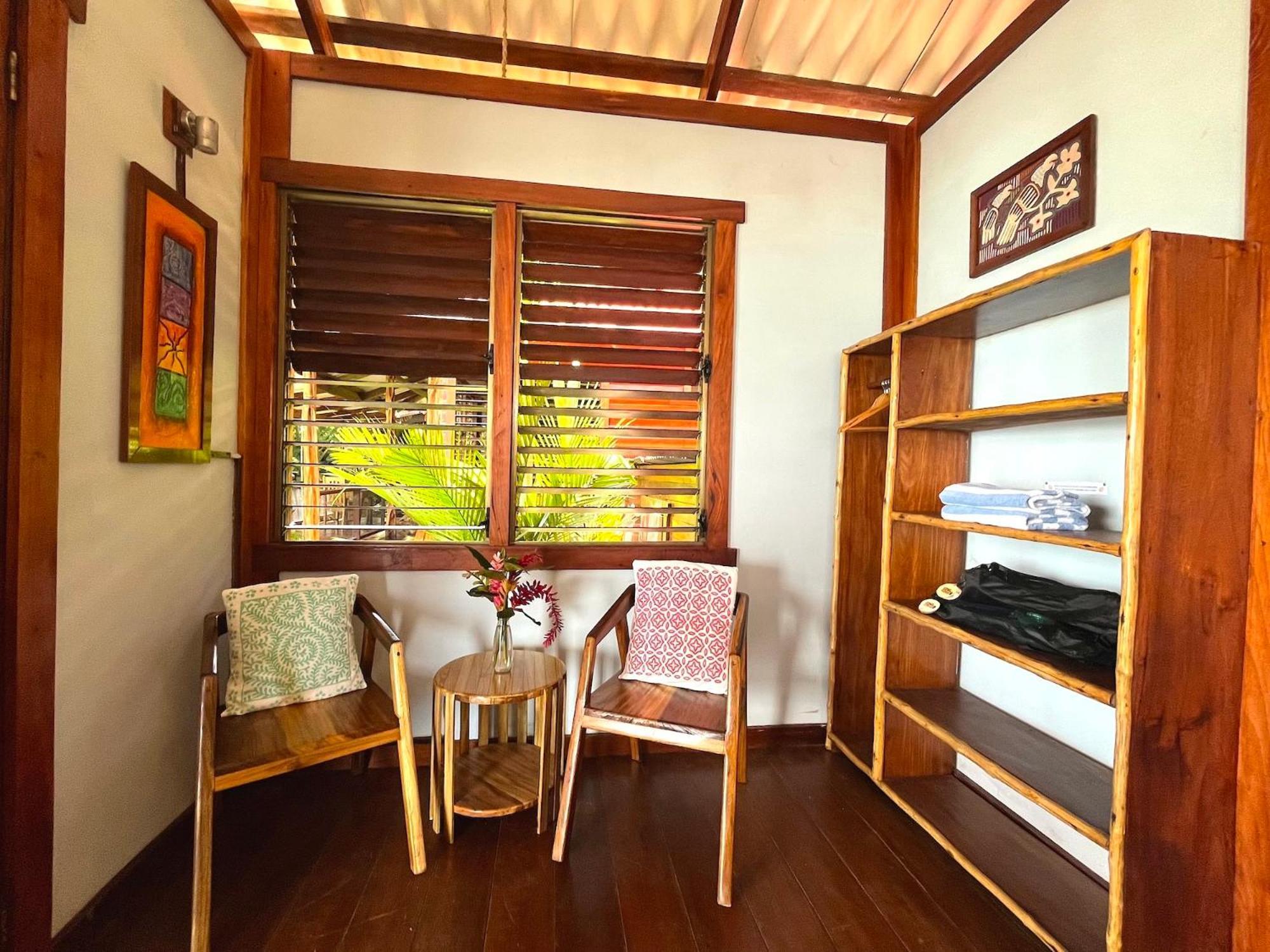 Casa Cayuco Eco-Adventure Lodge Bocas del Toro Esterno foto
